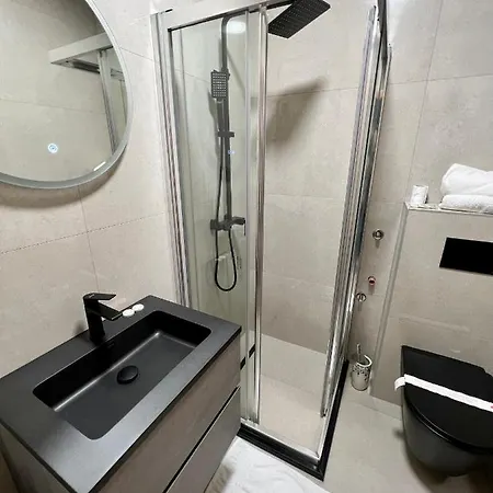 Brkic Airport - Free Parking 2* Sarajevo