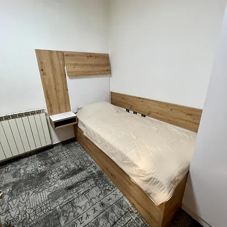 Hotel Brkic Airport - Free Parking 2*