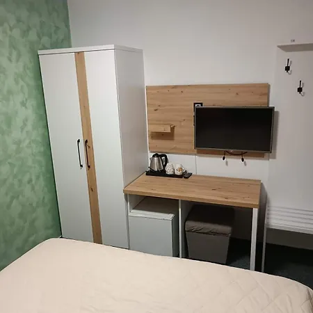 Hotel Brkic Airport - Free Parking Sarajevo