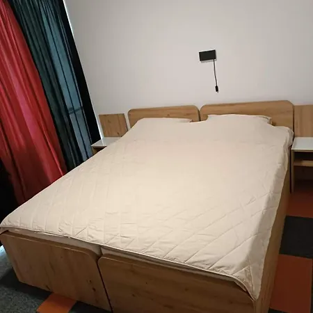 Brkic Airport - Free Parking 2*