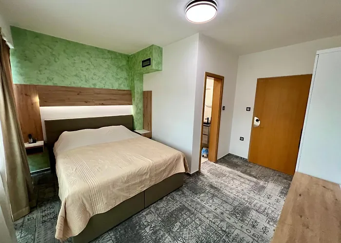 Hotel Brkic Airport - Free Parking