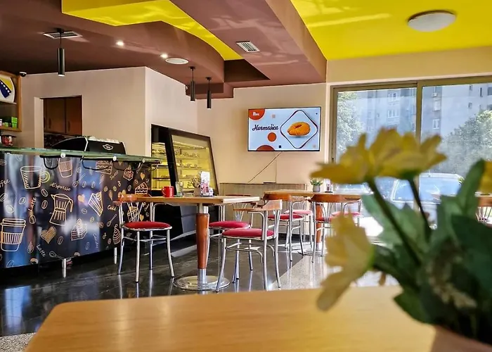 Hotel Brkic Airport - Free Parking 2*