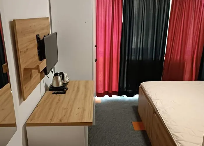 Hotel Brkic Airport - Free Parking