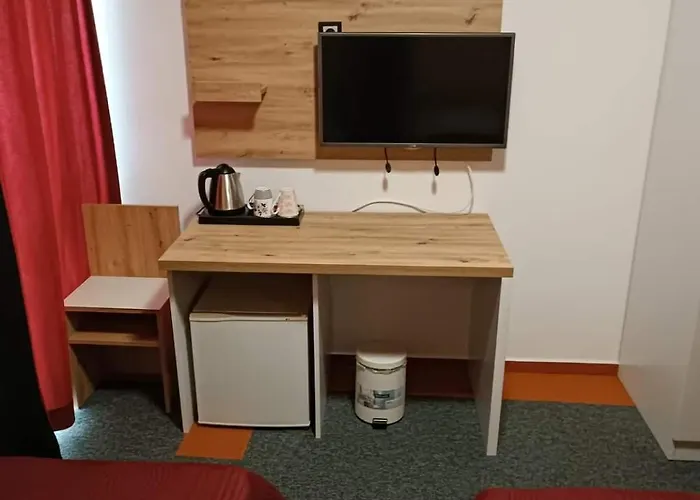 Brkic Airport - Free Parking Hotel