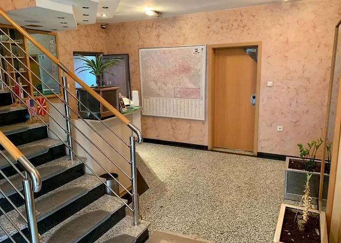 Hotel Brkic Airport - Free Parking 2*